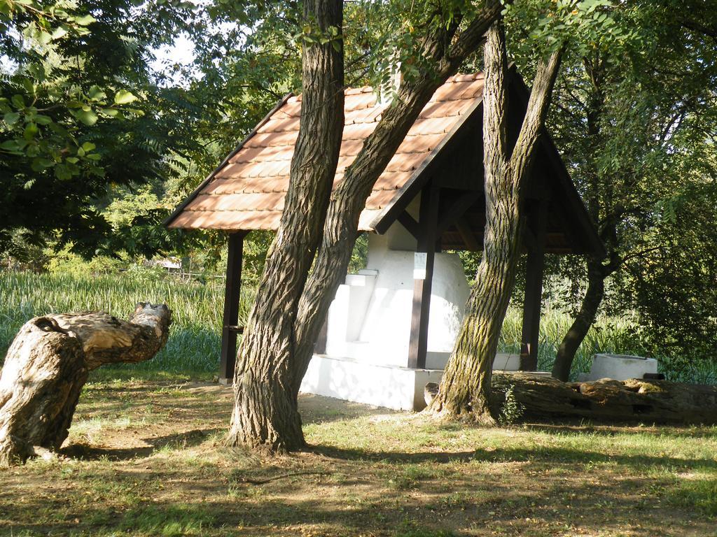 Vizimalom Kemping, Panzio Es Etterem Turistvandi Bagian luar foto