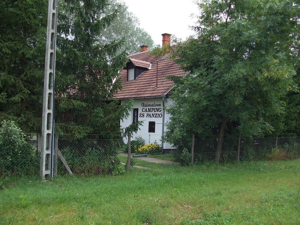 Vizimalom Kemping, Panzio Es Etterem Turistvandi Bagian luar foto