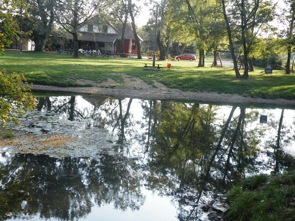 Vizimalom Kemping, Panzio Es Etterem Turistvandi Bagian luar foto